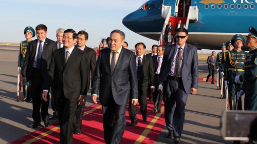 President Sang begins official visit to Kazakhstan - ảnh 1